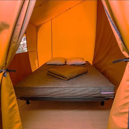 Camping Onlycamp Les Berges De L'Yonne Hotel Coulanges-sur-Yonne Kültér fotó